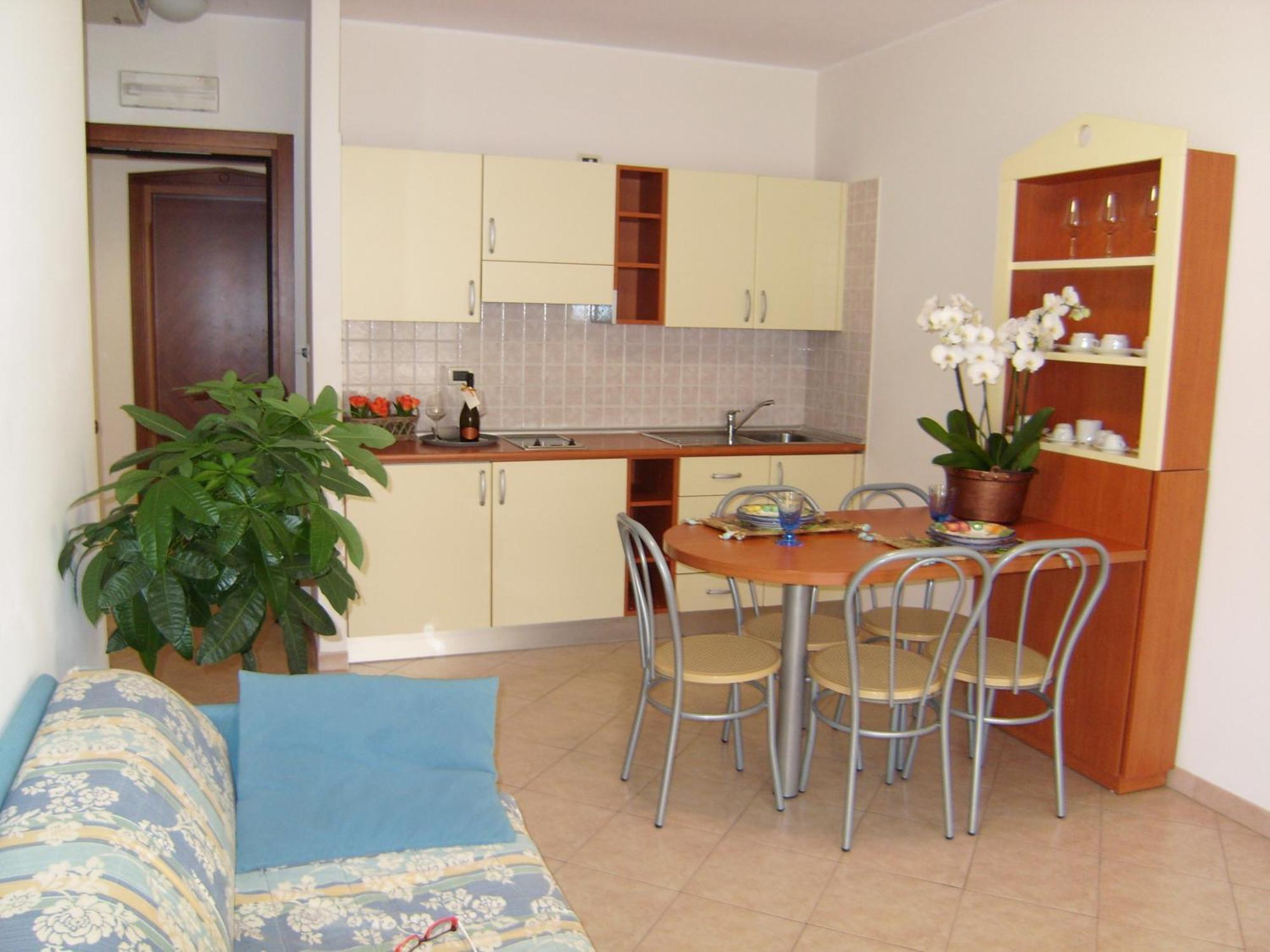 Residence Torre Del Mar Alba Adriatica Room photo