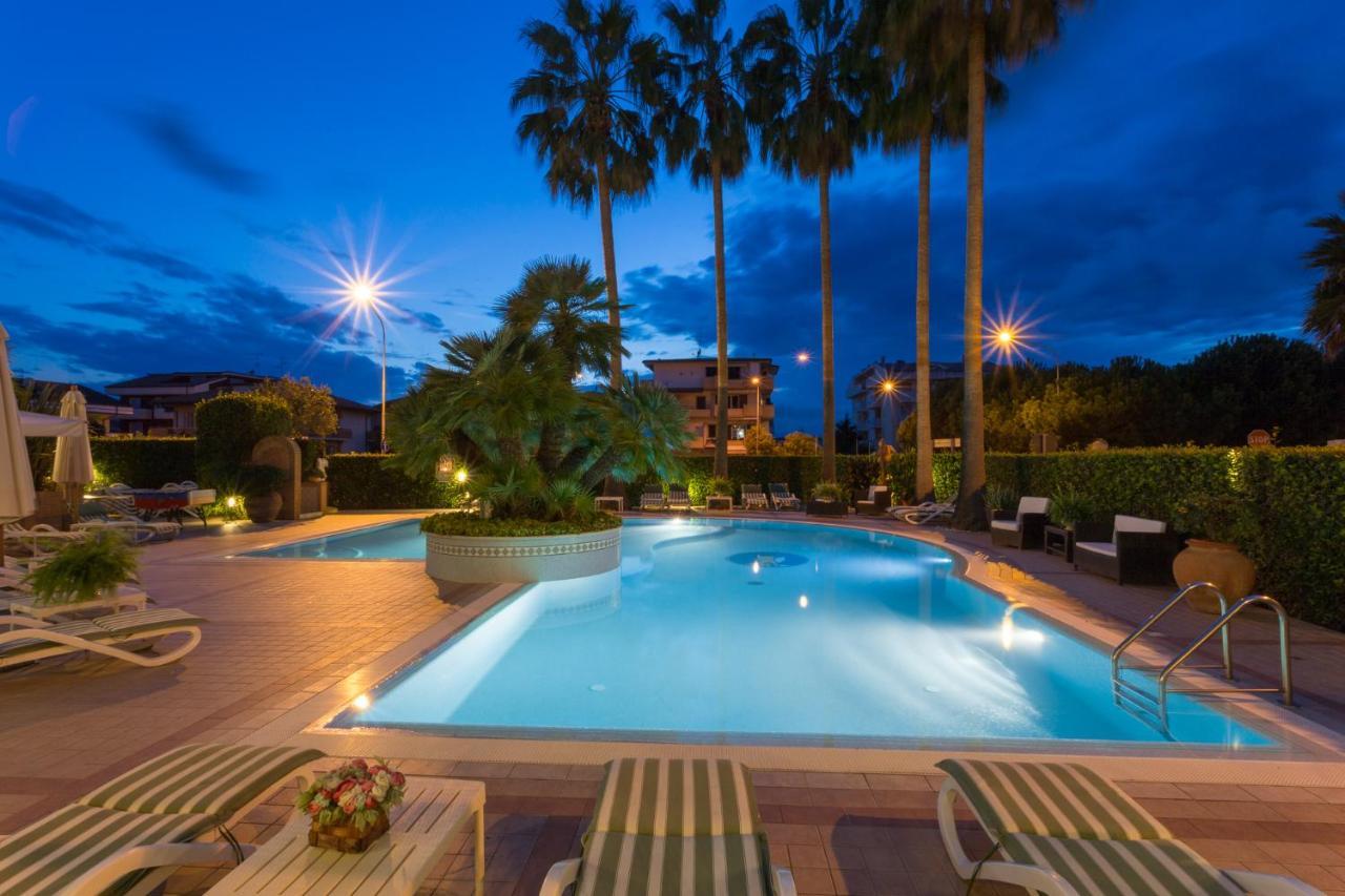 Residence Torre Del Mar Alba Adriatica Exterior photo